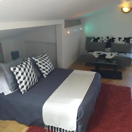 Bed & Breakfast La Mansardiere Villecroze
